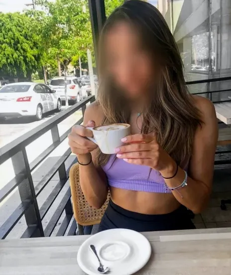 Alma, 32