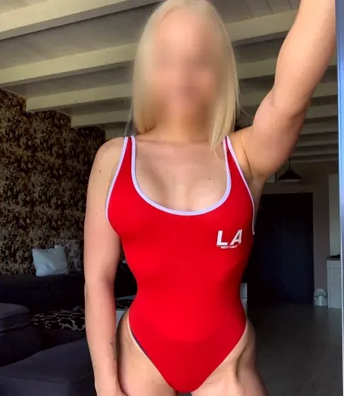 Camilla, 34