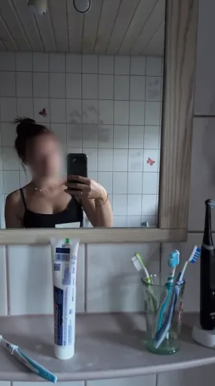 Elli, 18